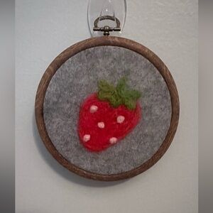 Handfelt Strawberry Wall Art - Red and Green Felt Hoop